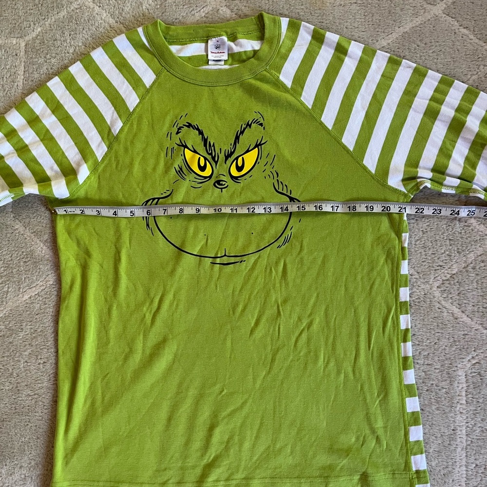 Hanna Andersson Dr. Seuss Grinch PJ Top - Picture 9 of 12
